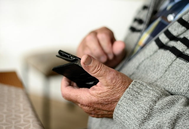Vybíráme nejlepší mobilní telefon pro seniory